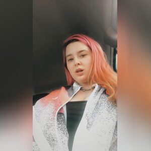 iw738967, online dating profile photo