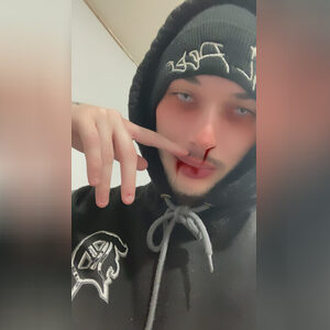 badtits7, online dating profile photo
