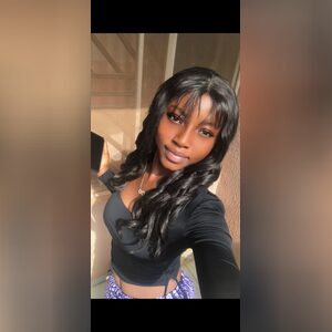 bosslady, online dating profile photo