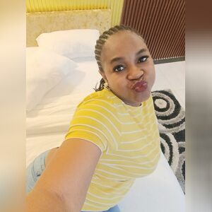 suzybees, online dating profile photo