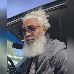 efremrob, online dating profile photo