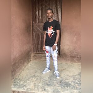 madesoka, online dating profile photo