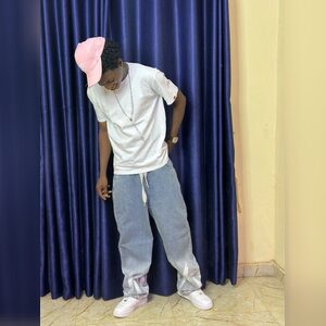 emmanuel., online dating profile photo