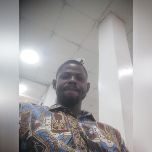 olisa37, online dating profile photo