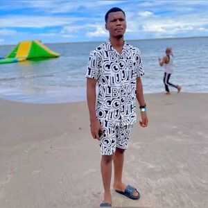 omogbehi, online dating profile photo