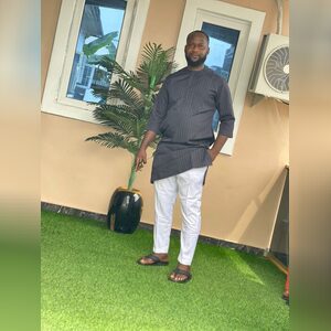 alexoshi, online dating profile photo