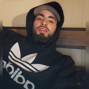 robjuni8, online dating profile photo