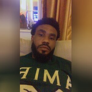 tsele, online dating profile photo