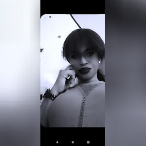 tomiee, online dating profile photo