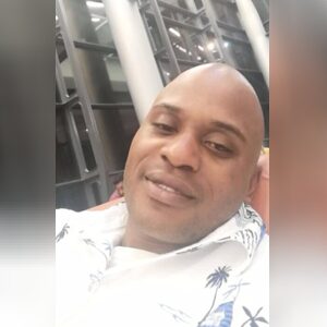 iyakins, online dating profile photo