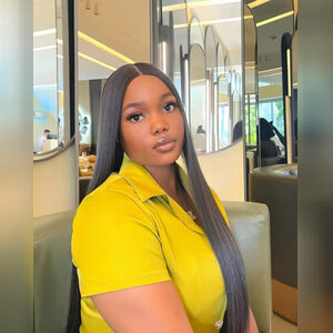 queenbola, online dating profile photo