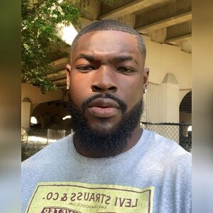 jayjay44, online dating profile photo