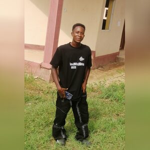 bisongsh, online dating profile photo