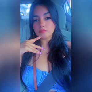 lauru23, online dating profile photo