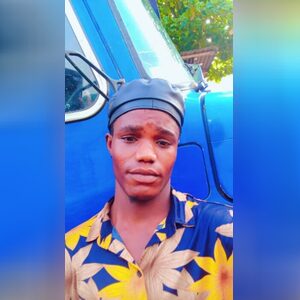 oluwolee, online dating profile photo