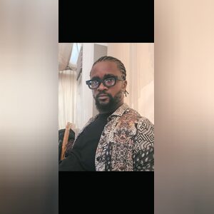 creativeme, online dating profile photo