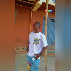 ajimoh9-, online dating profile photo