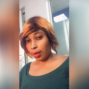 ewomaina, online dating profile photo