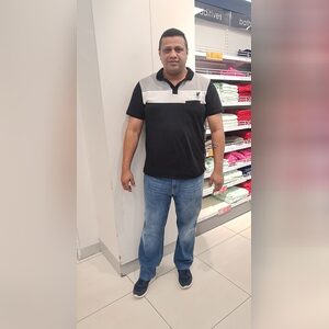 govender, online dating profile photo