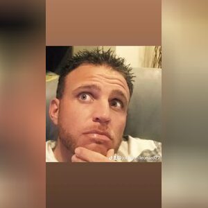 jleon, online dating profile photo