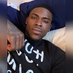 prouchih, online dating profile photo