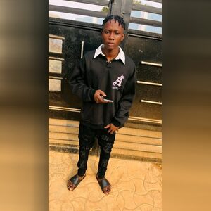 elvisemm, online dating profile photo