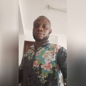 kingshey01, online dating profile photo