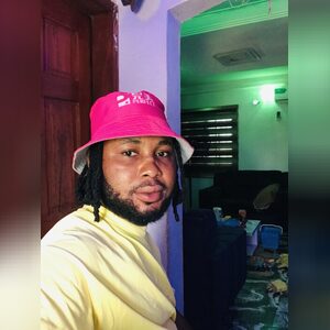 hithenne, online dating profile photo