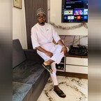 imuetinyan, online dating photo