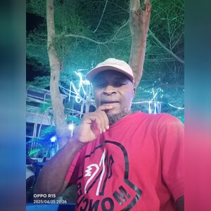 carolyna, online dating profile photo