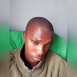 romeonba, online dating profile photo