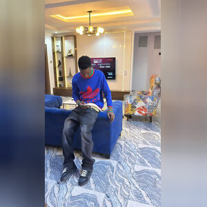 daniegho, online dating profile photo