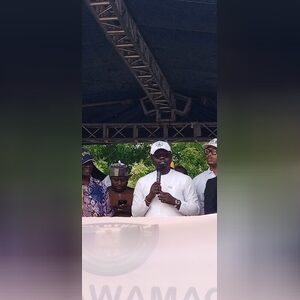 tsadojos, online dating profile photo