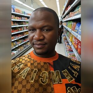 mayowahe, online dating profile photo