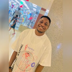 benismal, online dating profile photo