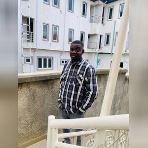 tobia, online dating profile photo