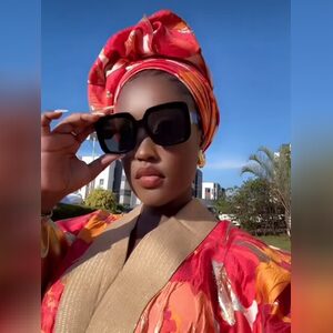 f963318, online dating profile photo