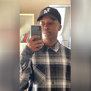 deeboy24, online dating profile photo