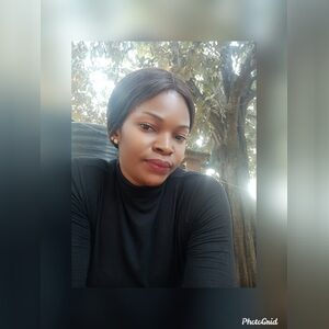 girlchy, online dating profile photo