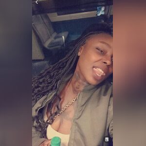 t4755048, online dating profile photo