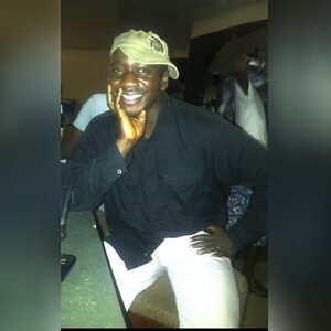 yemiaded, online dating profile photo