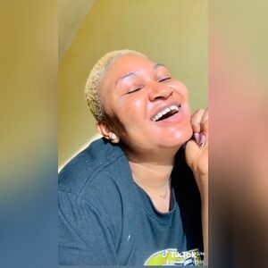 claralin, online dating profile photo