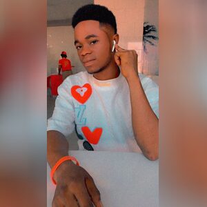 dolwin, online dating profile photo