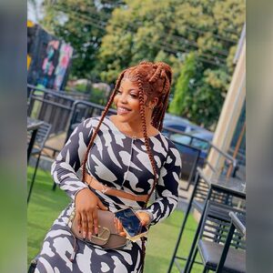 olayoyin, online dating profile photo