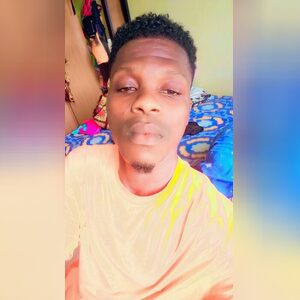 aolayi04, online dating profile photo