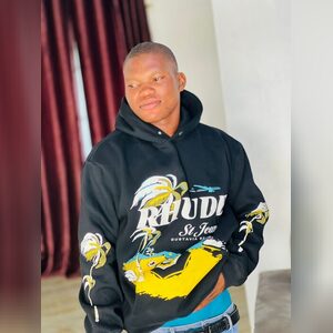 nifedili, online dating profile photo