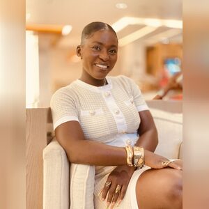 testher, online dating profile photo