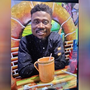 crownaut, online dating profile photo