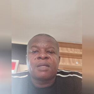 akissmad, online dating profile photo