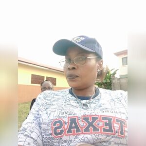 priflo, online dating profile photo